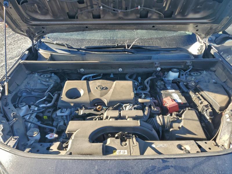 Фото 12 - TOYOTA RAV4