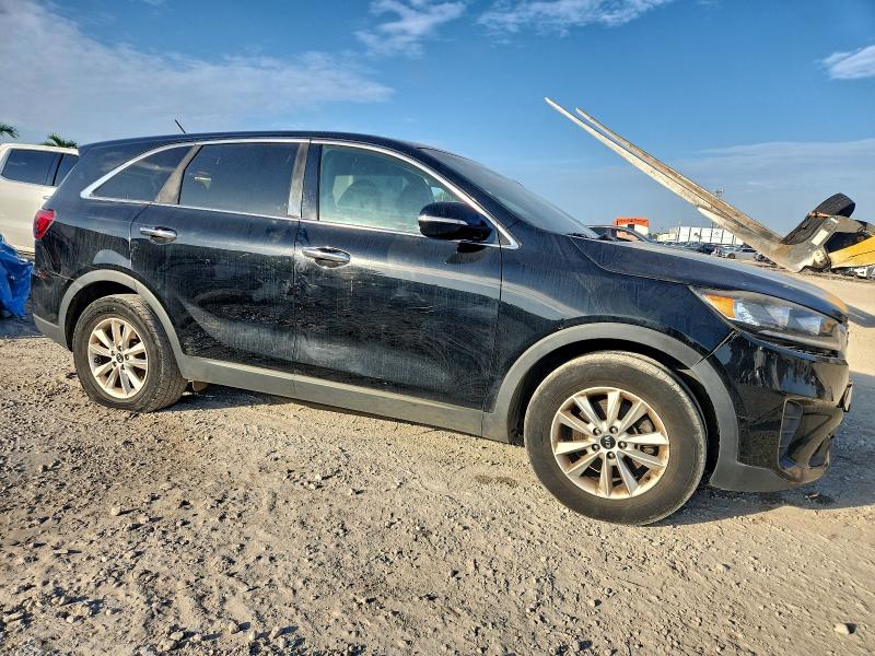 Фото 4 - KIA SORENTO