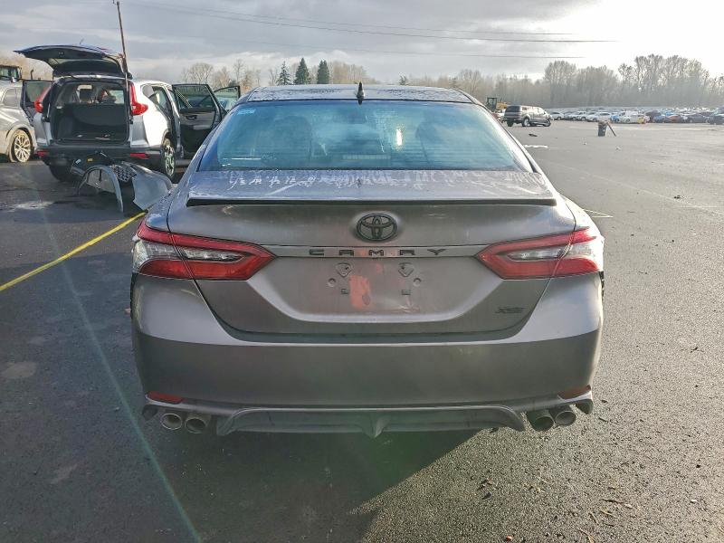 Фото 6 - TOYOTA CAMRY