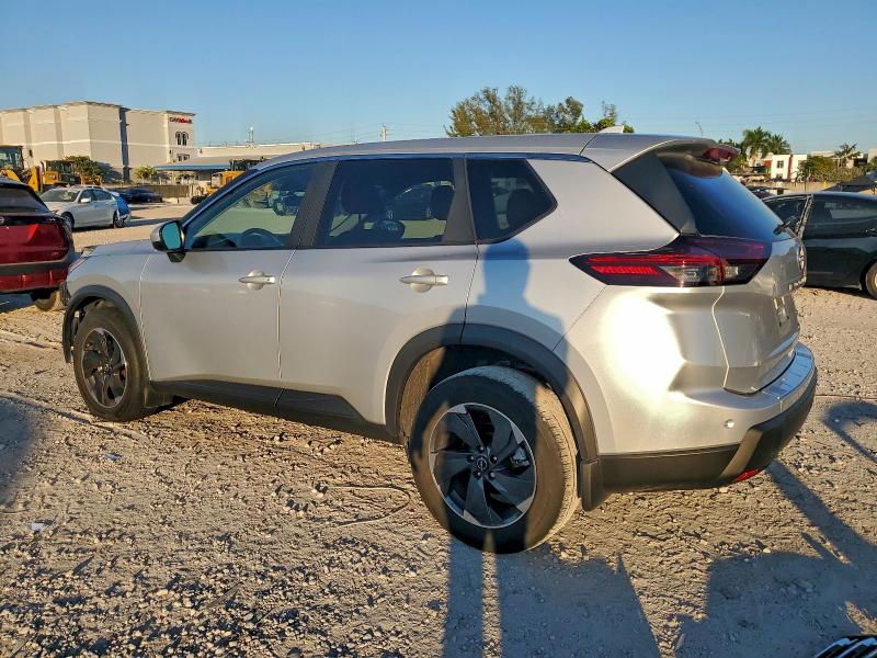 Фото 2 - NISSAN ROGUE