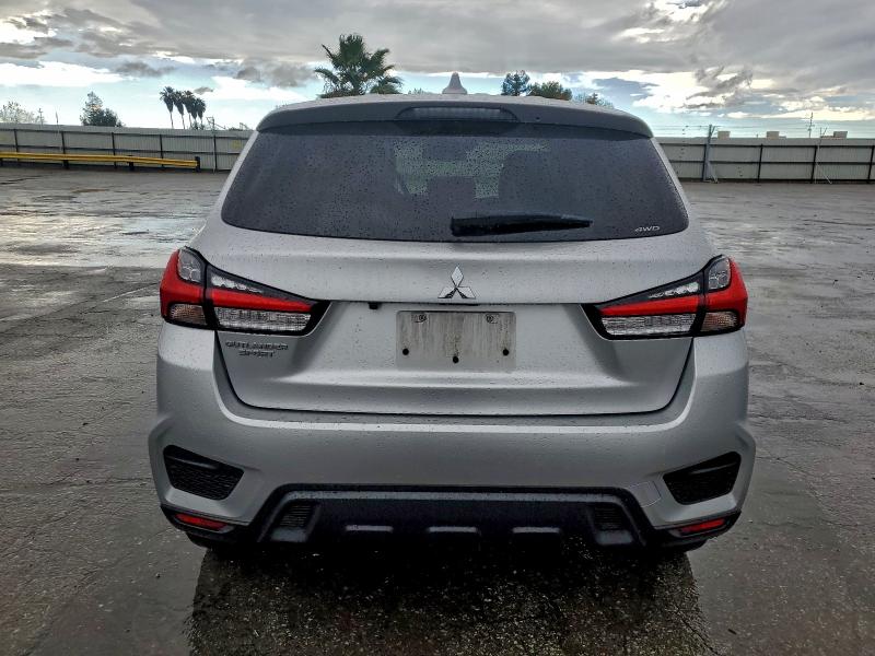 Фото 6 - MITSUBISHI OUTLANDER