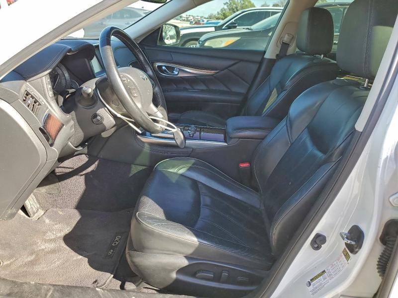 Фото 7 - INFINITI Q70