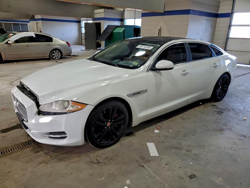 Фото 1 - JAGUAR XJ