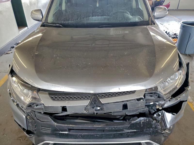 Фото 12 - MITSUBISHI OUTLANDER