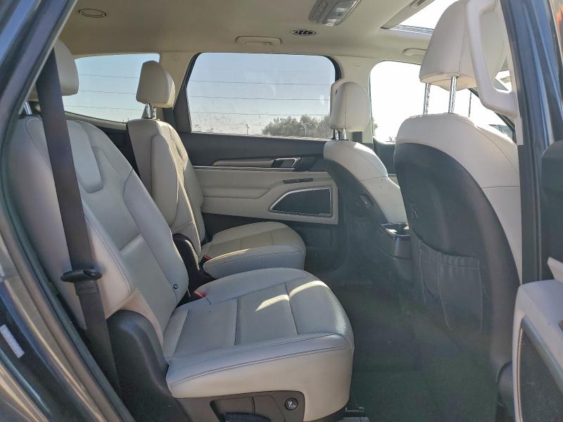 Фото 11 - KIA TELLURIDE