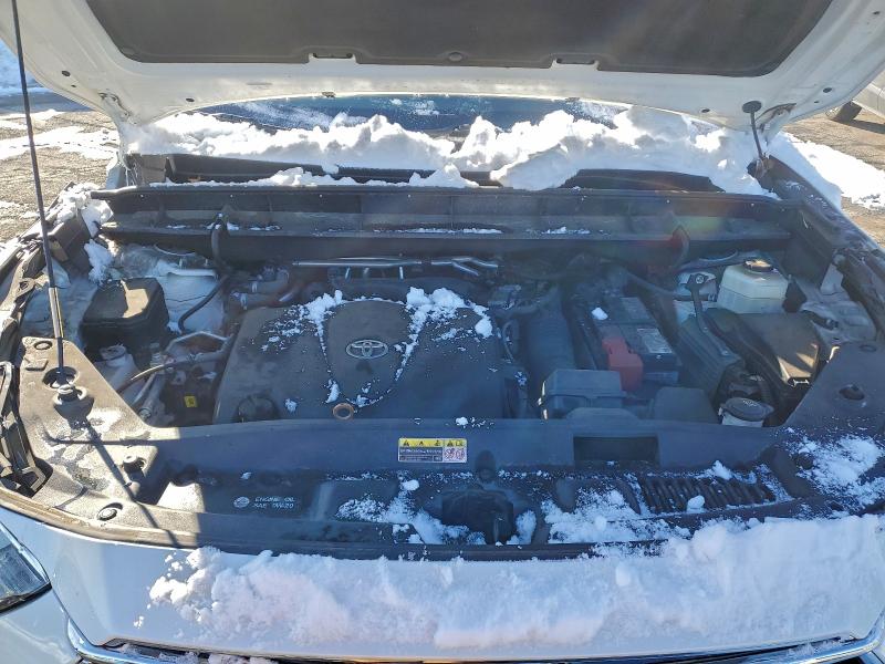 Фото 12 - TOYOTA HIGHLANDER