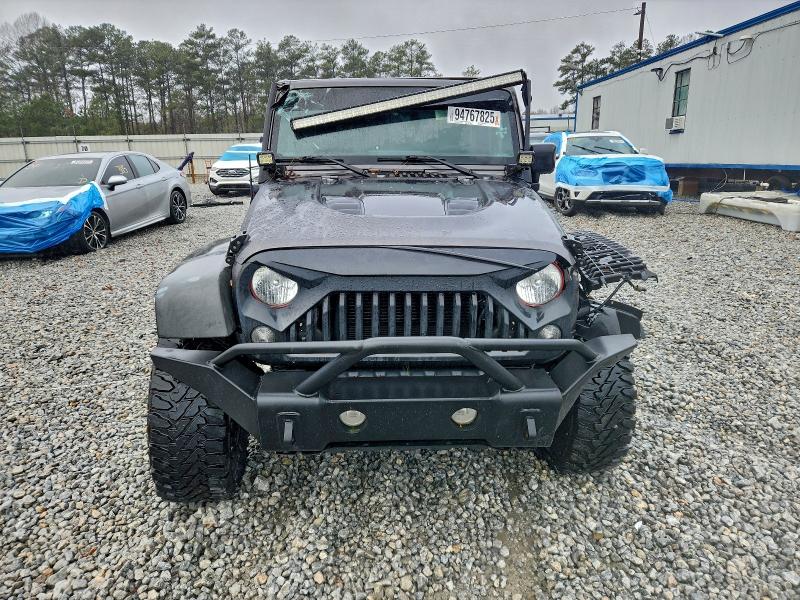 Фото 5 - JEEP WRANGLER