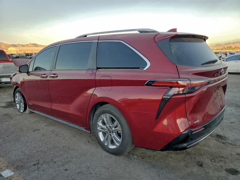 Фото 2 - TOYOTA SIENNA