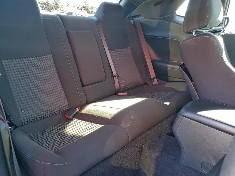 Фото 10 - DODGE CHALLENGER