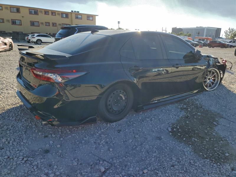 Фото 3 - TOYOTA CAMRY