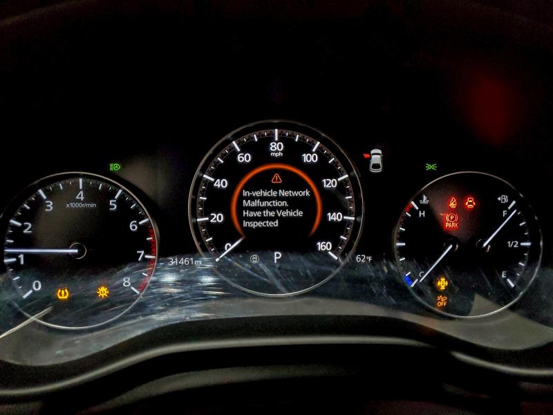 Фото 9 - MAZDA 3