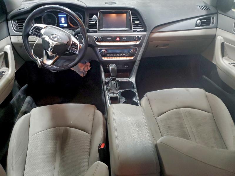 Фото 8 - HYUNDAI SONATA