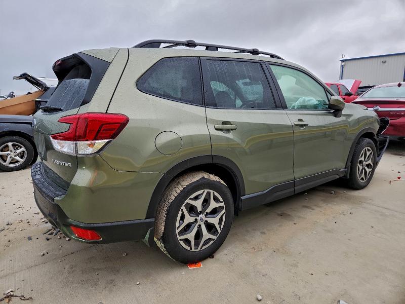Фото 3 - SUBARU FORESTER