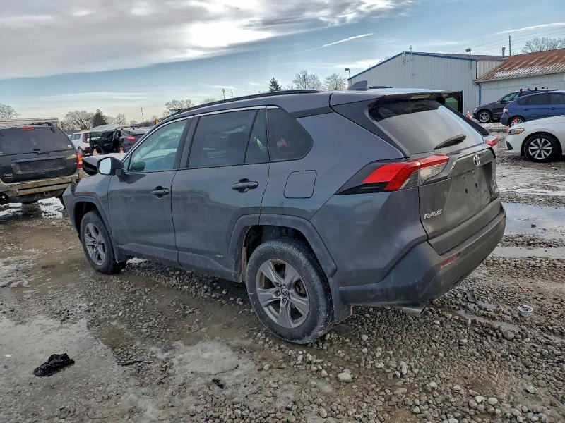 Фото 2 - TOYOTA RAV4