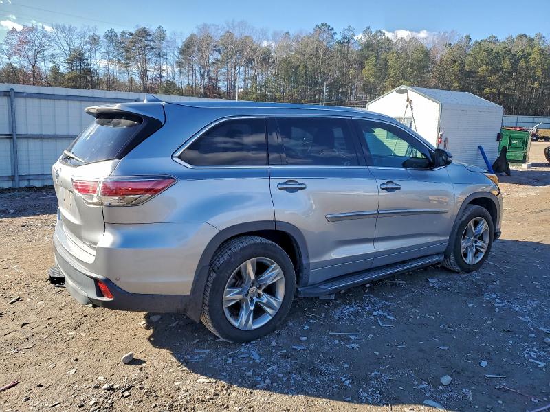 Фото 3 - TOYOTA HIGHLANDER