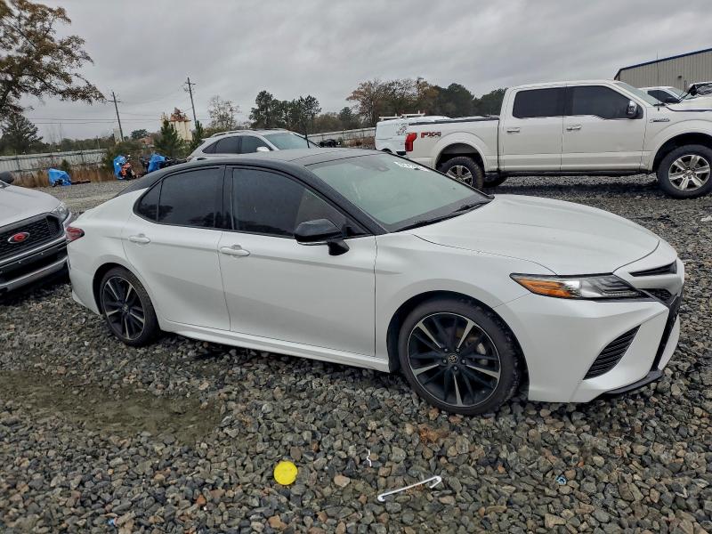 Фото 4 - TOYOTA CAMRY