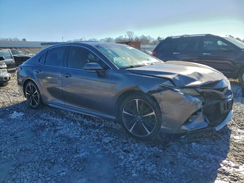 Фото 4 - TOYOTA CAMRY