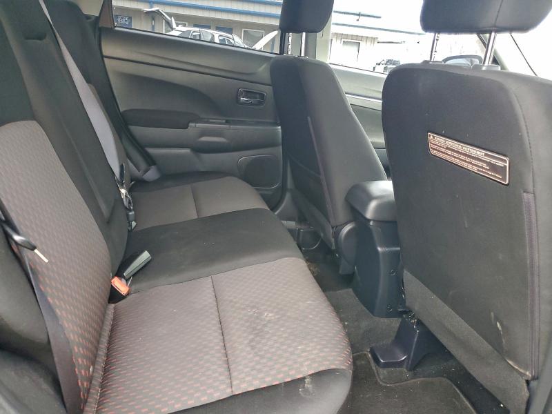 Фото 11 - MITSUBISHI OUTLANDER