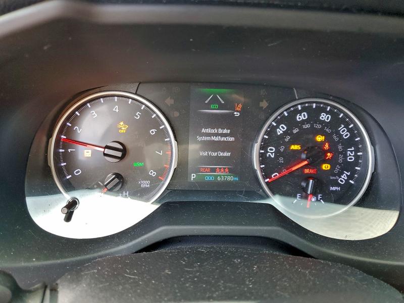 Фото 9 - TOYOTA RAV4