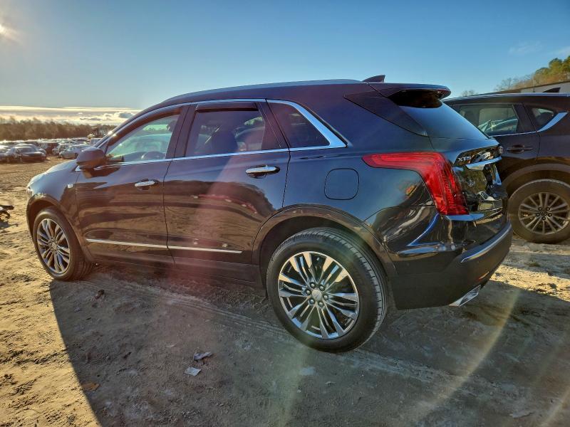 Фото 2 - CADILLAC XT5