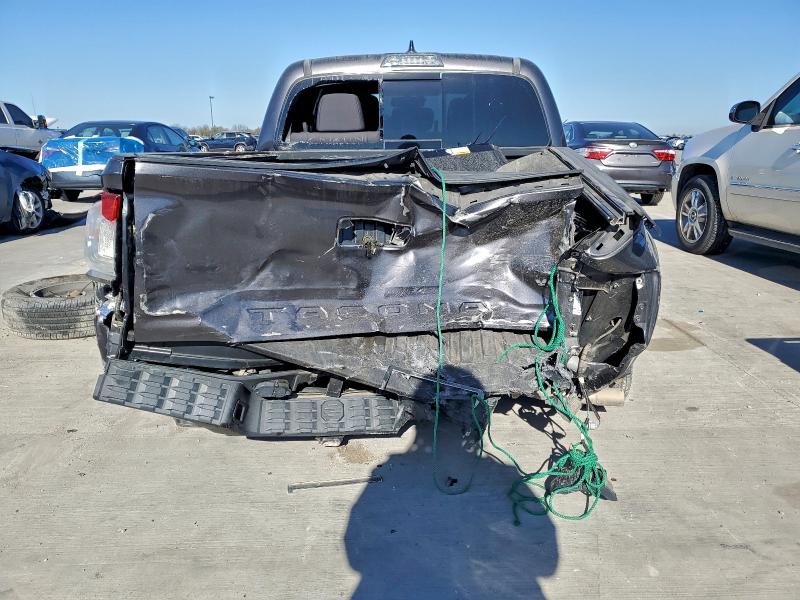 Фото 6 - TOYOTA TACOMA