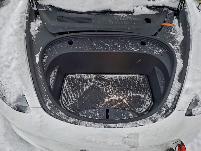 Фото 11 - TESLA MODEL 3