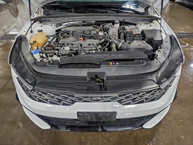 Фото 11 - KIA K5