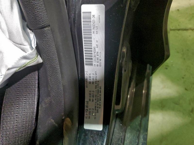 Фото 12 - CHRYSLER 200