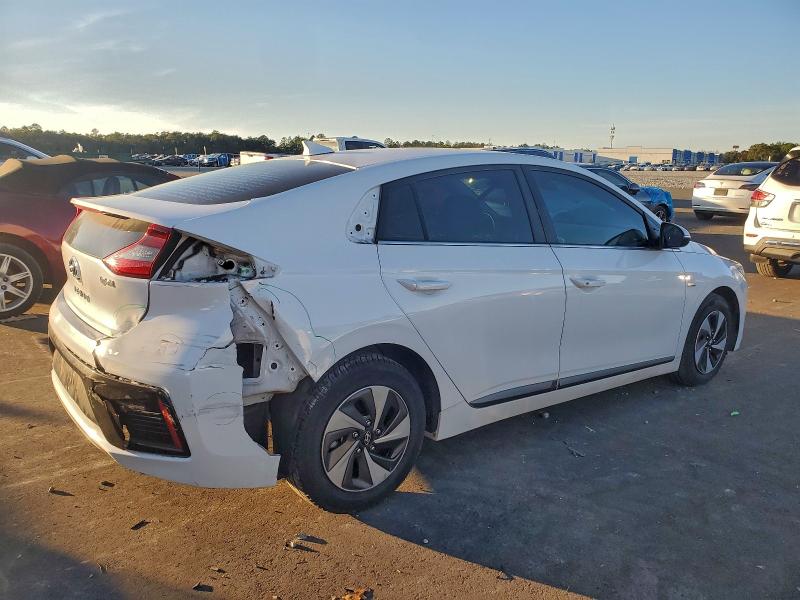 Фото 3 - HYUNDAI IONIQ