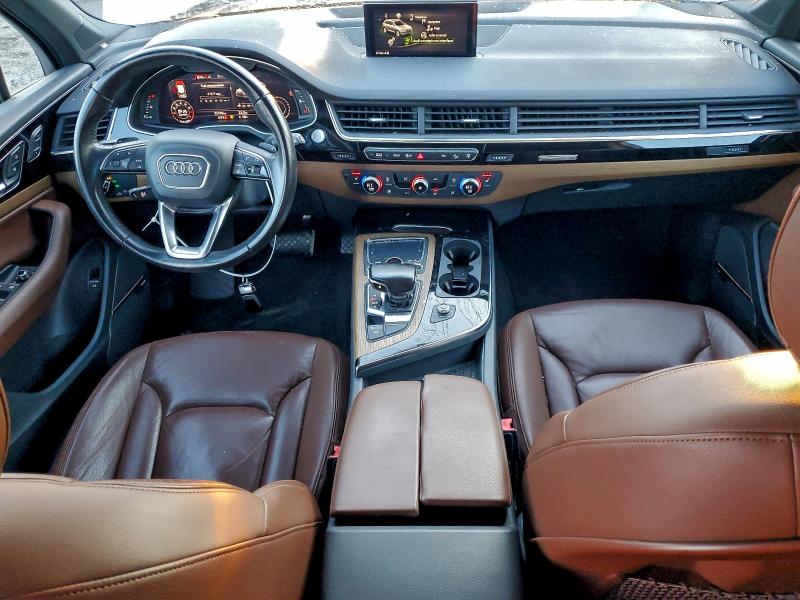 Фото 8 - AUDI Q7