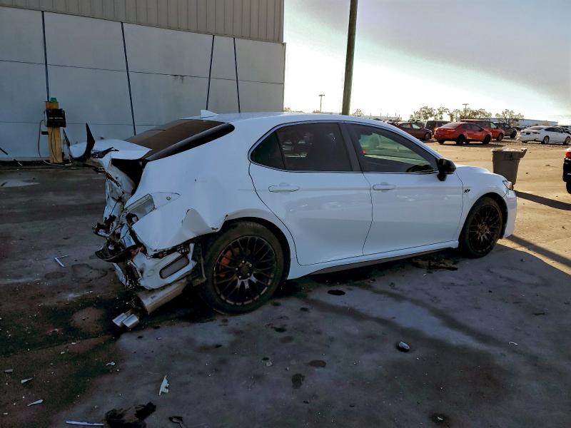 Фото 3 - TOYOTA CAMRY