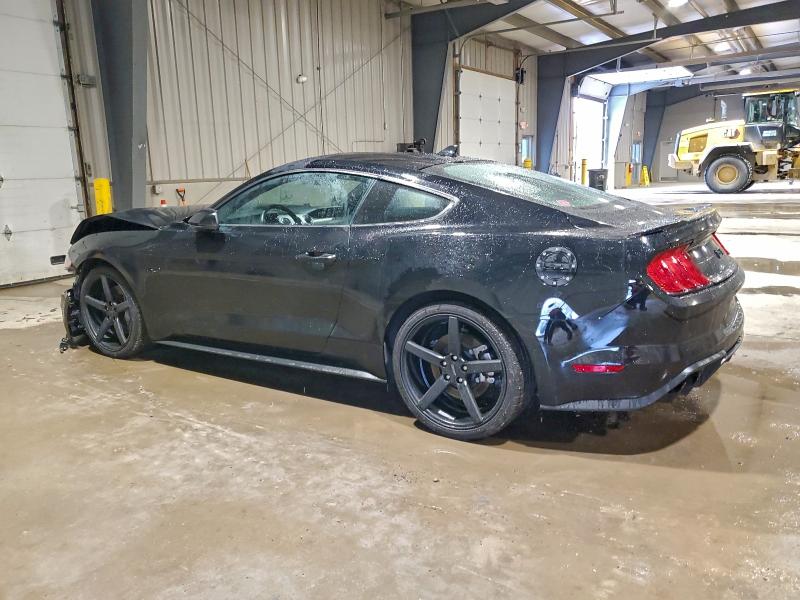 Фото 2 - FORD MUSTANG