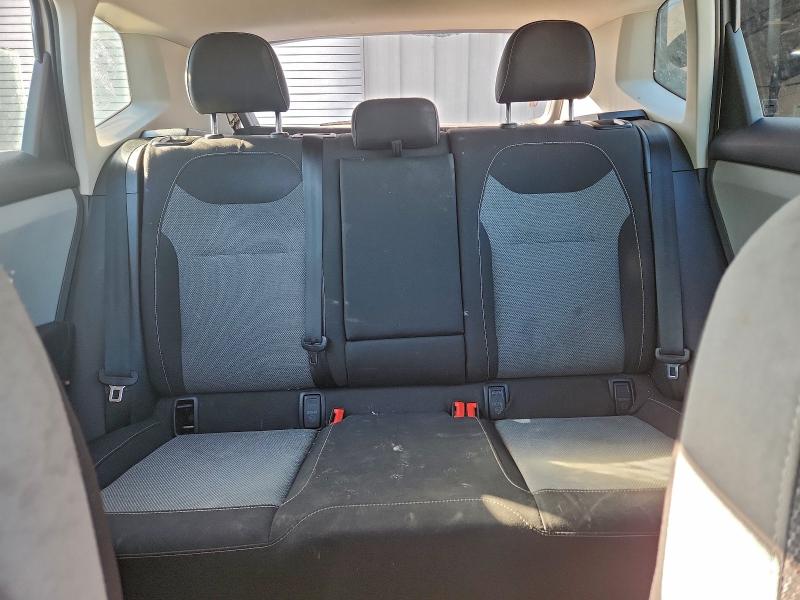 Фото 10 - VOLKSWAGEN TAOS S