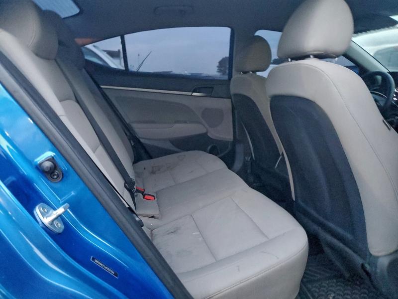 Фото 10 - HYUNDAI ELANTRA