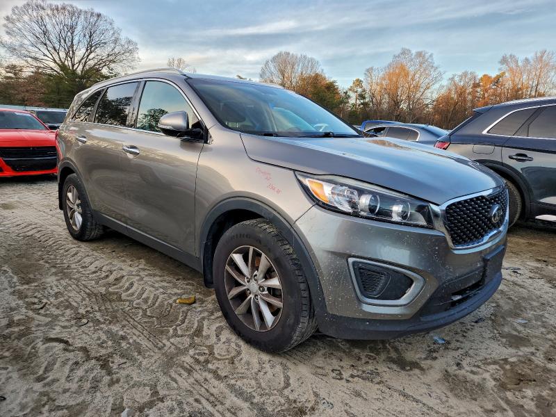 Фото 4 - KIA SORENTO