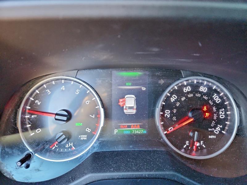 Фото 9 - TOYOTA RAV4