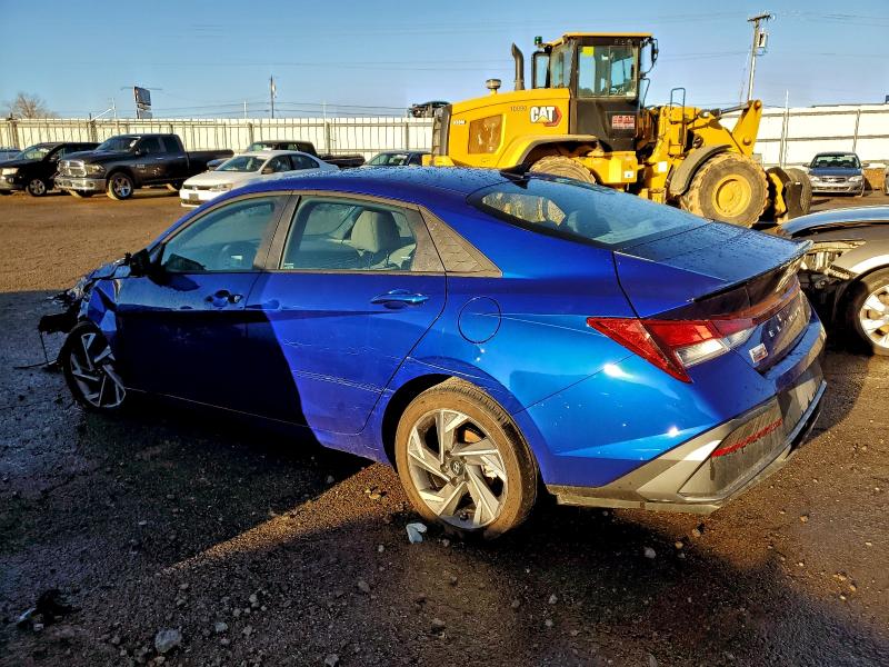 Фото 2 - HYUNDAI ELANTRA