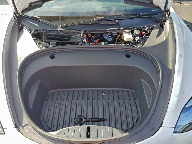 Фото 11 - TESLA MODEL 3