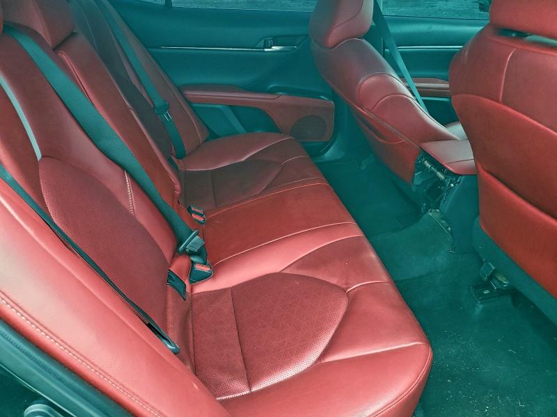 Фото 10 - TOYOTA CAMRY