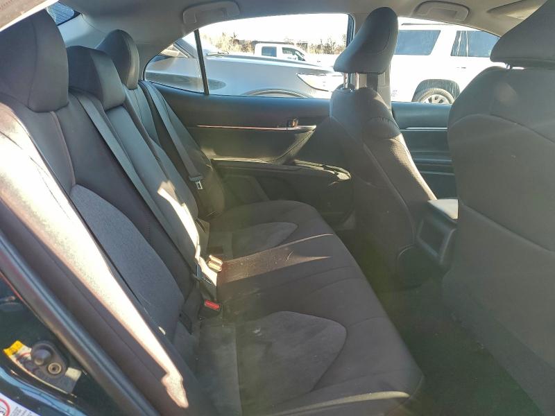 Фото 10 - TOYOTA CAMRY