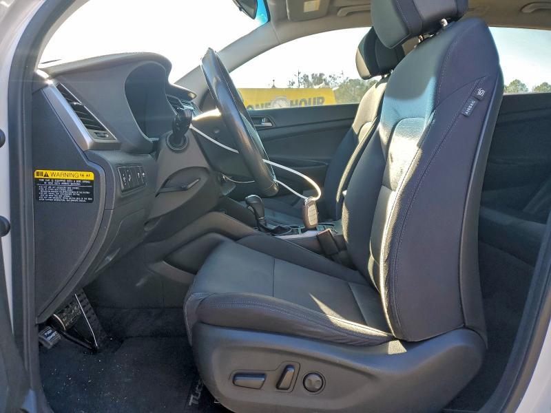 Фото 7 - HYUNDAI TUCSON