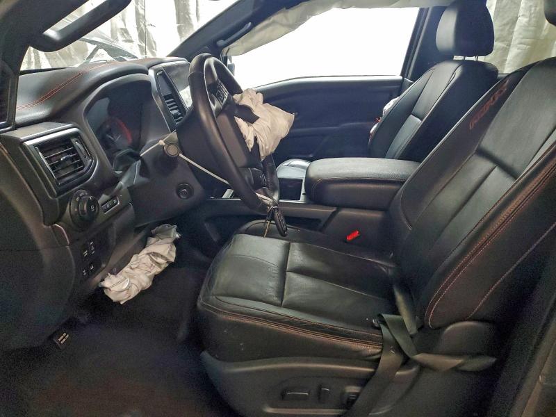 Фото 7 - NISSAN TITAN