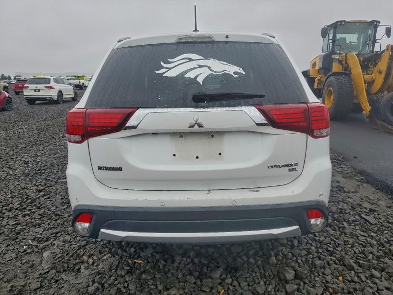 Фото 6 - MITSUBISHI OUTLANDER