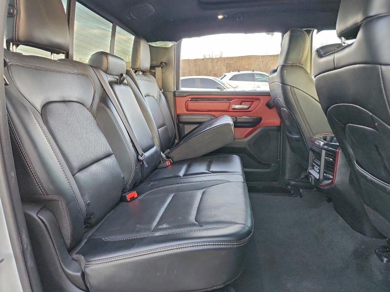 Фото 10 - RAM 1500