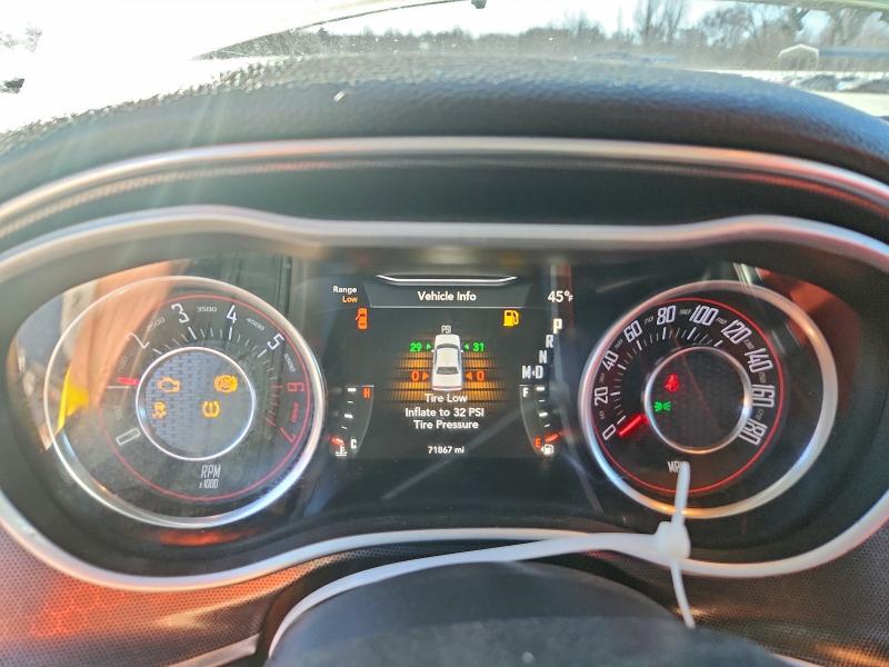 Фото 9 - DODGE CHALLENGER