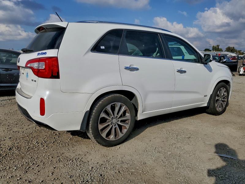 Фото 3 - KIA SORENTO