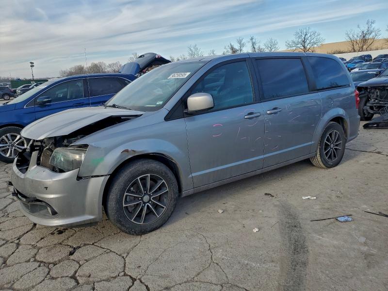 Фото 1 - DODGE CARAVAN