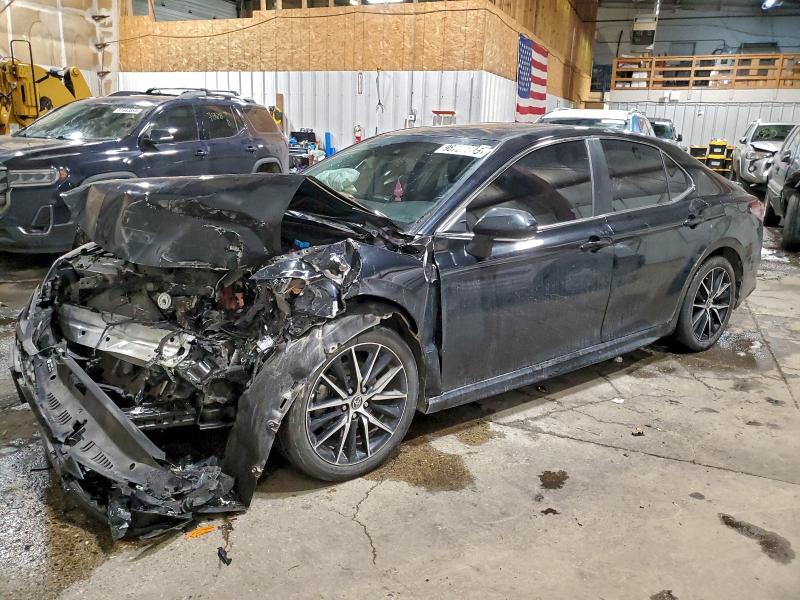 Фото 1 - TOYOTA CAMRY