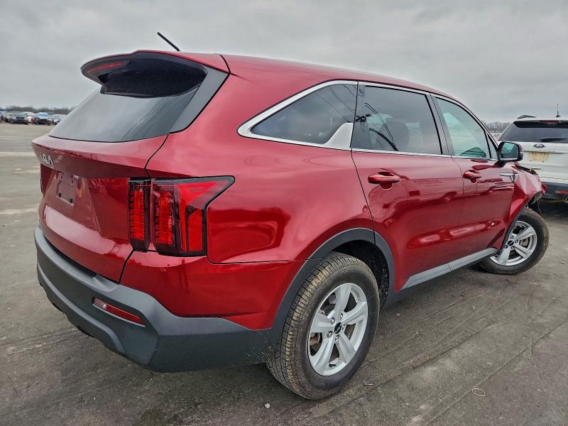 Фото 3 - KIA SORENTO