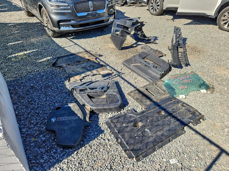 Фото 12 - RIVIAN RIT